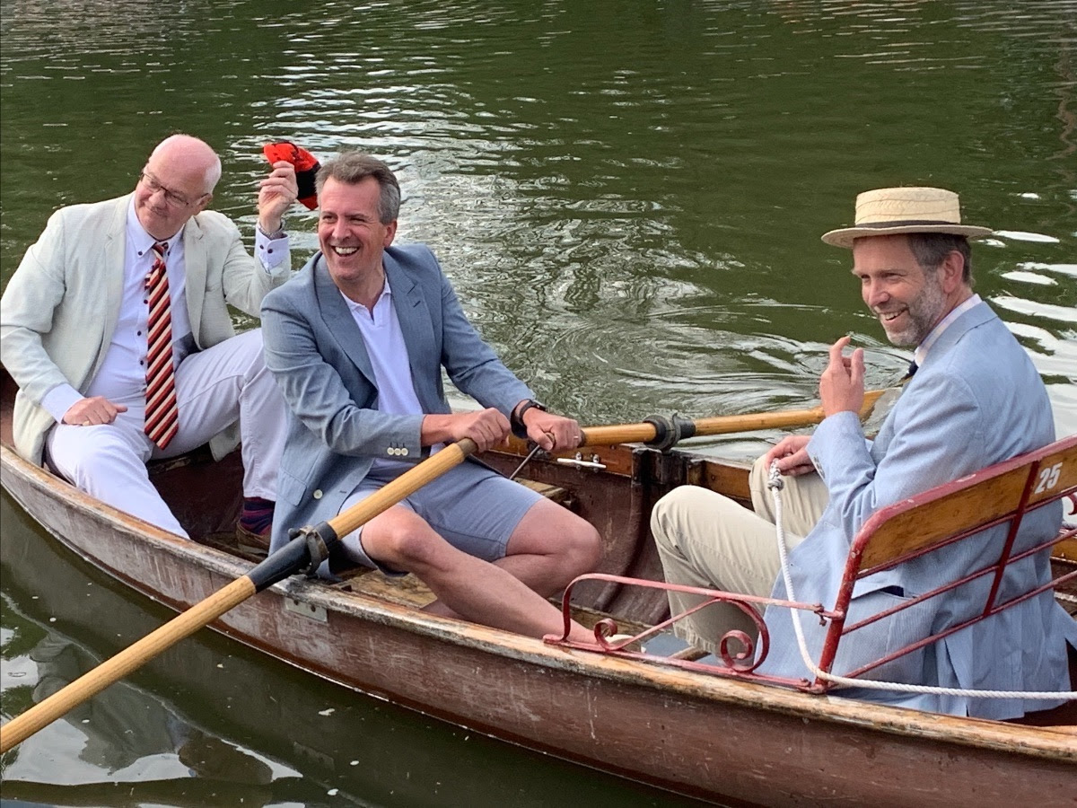 DotW, 3 Men in a Boat with Champagne offer, New Ins & Car’s the Star